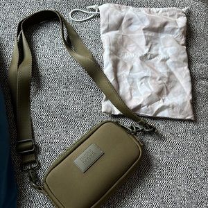 Dagne Dover Phone sling